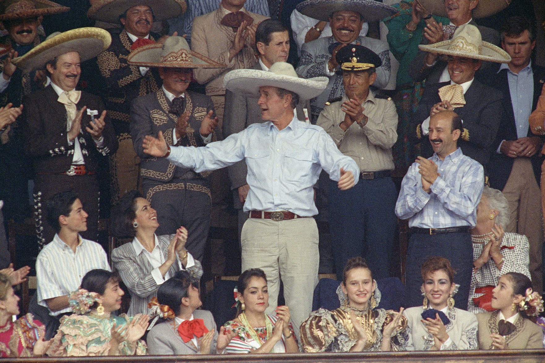 1990: George Bush and Carlos Salinas de Gortari